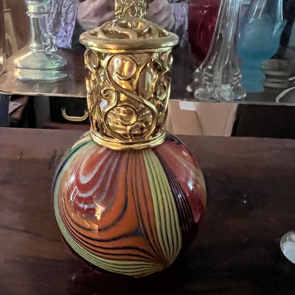 Color swirl glass perfume atomizer